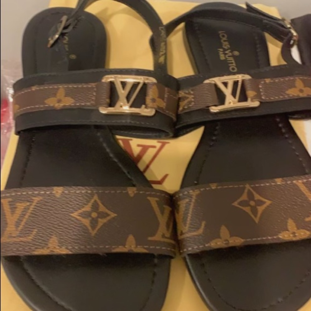 Summer sandals